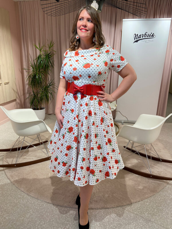 Darlene Retro Heart & Rose Dress