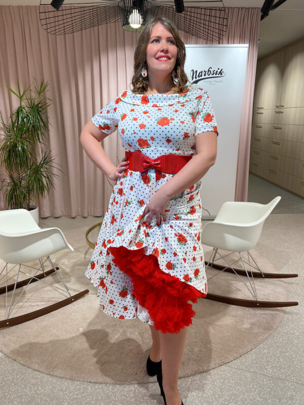 Darlene Retro Heart & Rose Dress – Image 3