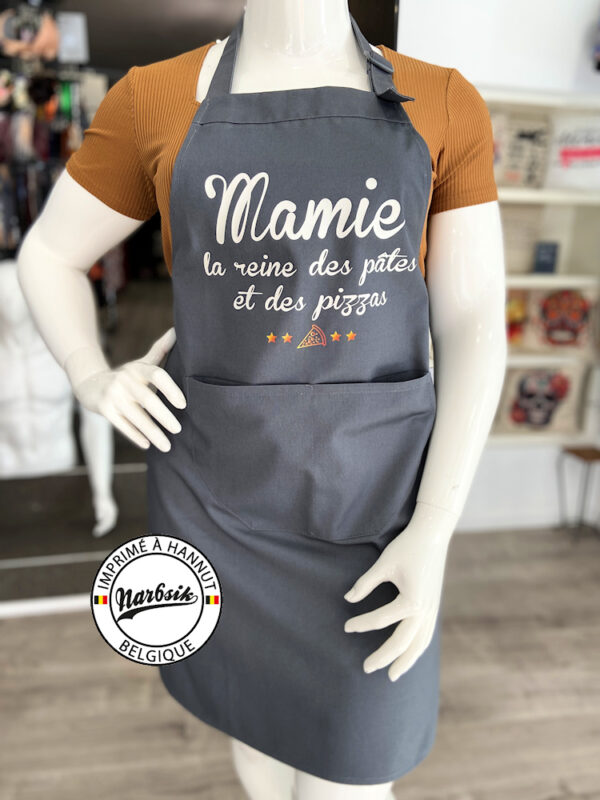 Tablier - Mamie, la reine des pâtes et des pizzas